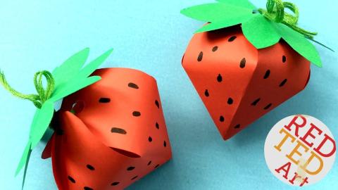 Image of a do-it-yourself paper Strawberry Box